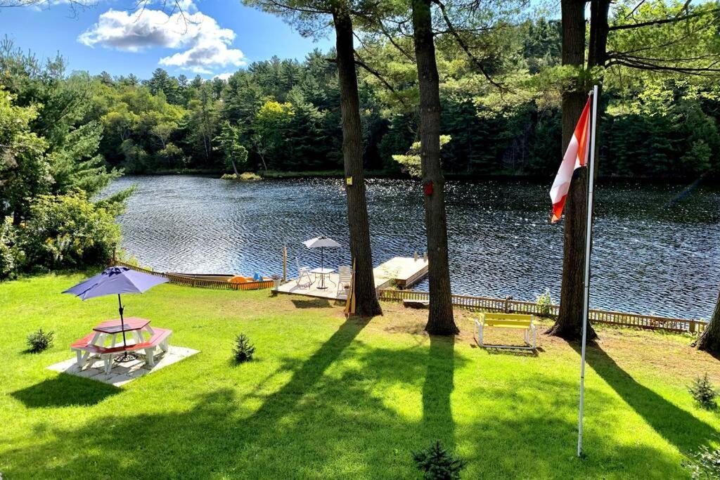 Waterfront 3-Bedroom Cottage With Great View Parry Sound Exterior photo