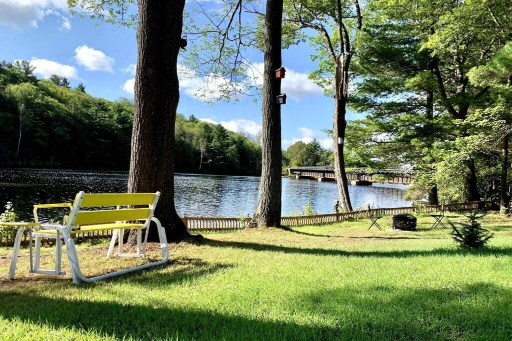 Waterfront 3-Bedroom Cottage With Great View Parry Sound Exterior photo